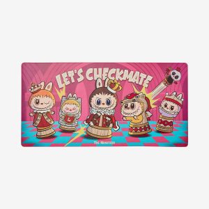 Tappetino da Scrivania Labubu – Collezione Let’s Checkmate