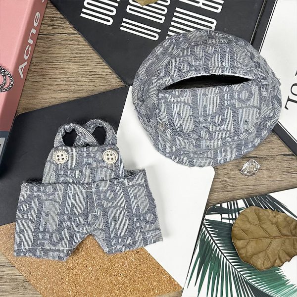 Completo Woven Grigio per Labubu – Morbidezza, Semplicità ed Eleganza Naturale - Immagine di 2