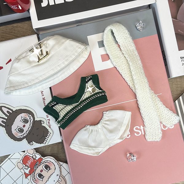 Labubu Winter White – Eleganza Ribelle in Stile Urban - Immagine di 2