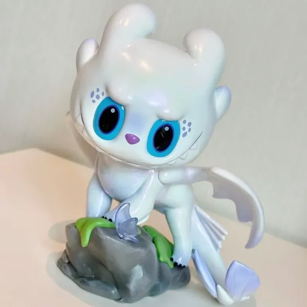 Figura da Collezione Furia Chiara – Draghetta Bianca Kawaii di Dragon Trainer - Immagine di 2