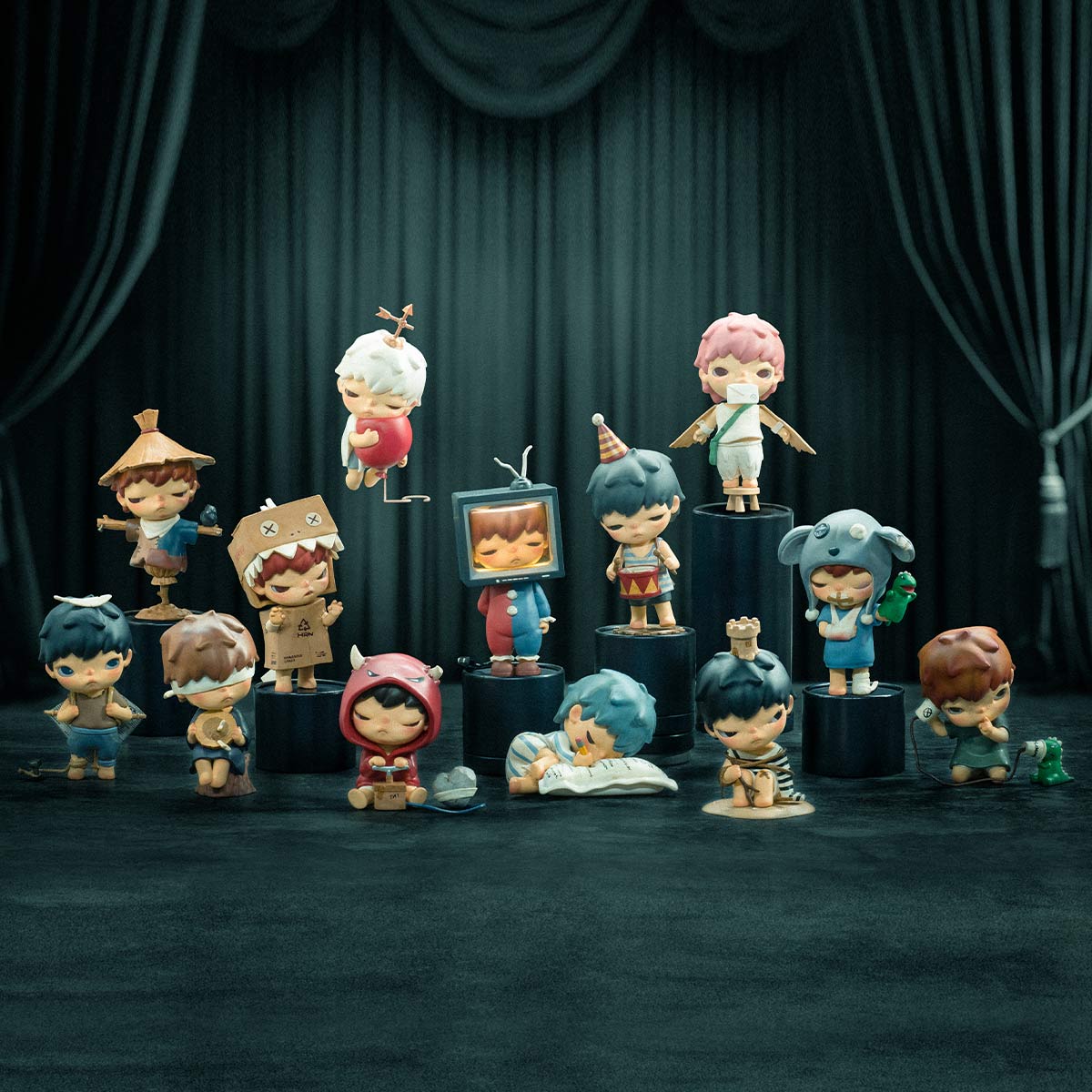 Hirono Mime Series Figures – Collezione di Designer Art Toy in Blind Box Misteriosa - Immagine di 3