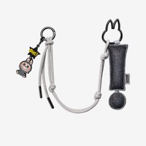 Labubu Letter Pendant “OMG!” – Edizione Segreta Pin for Love Series